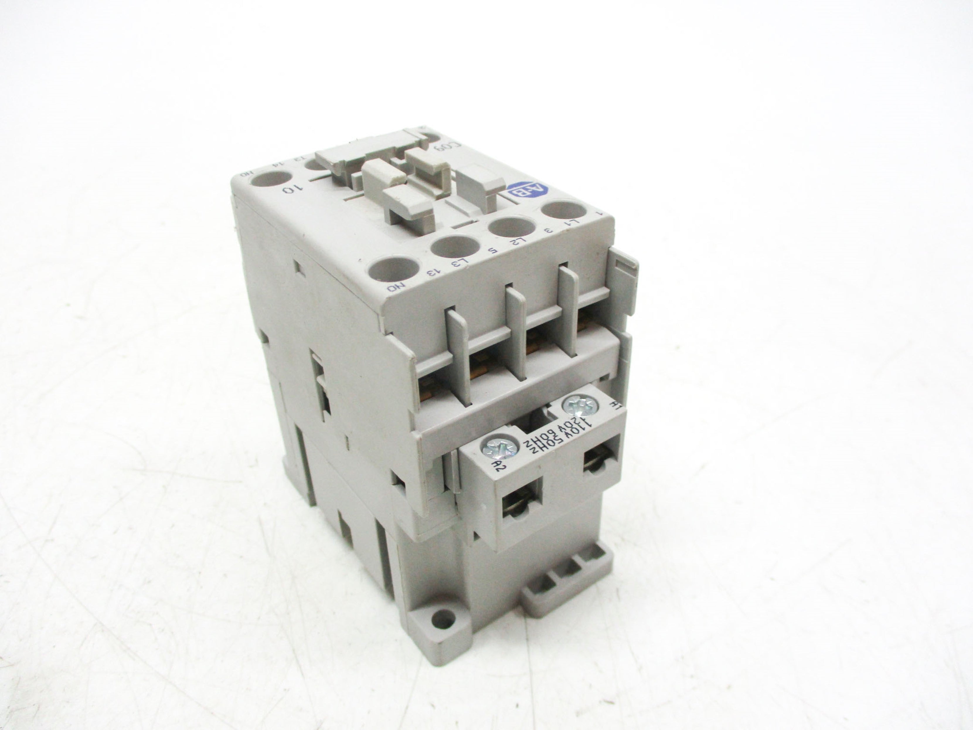 ALLEN BRADLEY 100-C09D10 SER. A 110V50HZ 120V60HZ (AS PICTURED) UNMP