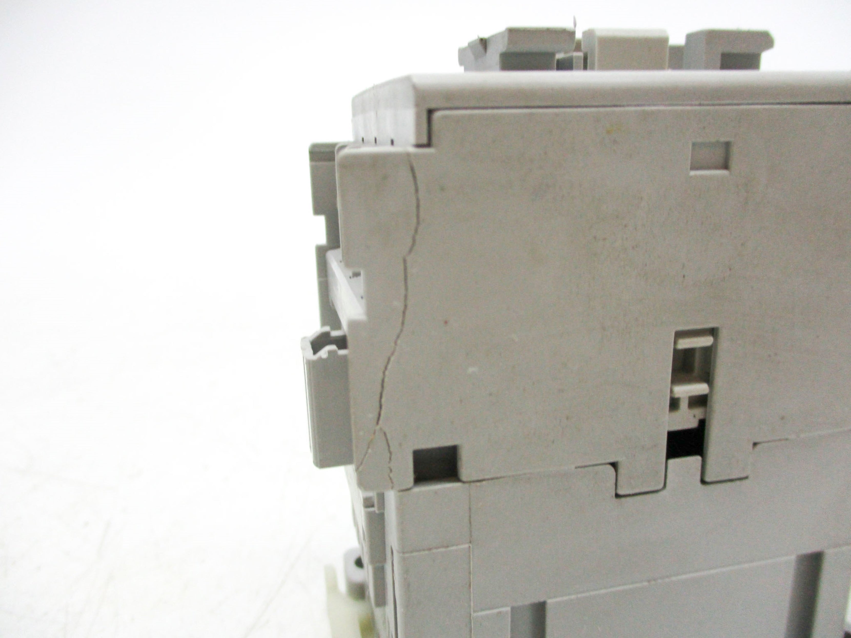 ALLEN BRADLEY 100-C09D10 SER. A 110V50HZ 120V60HZ (AS PICTURED) UNMP