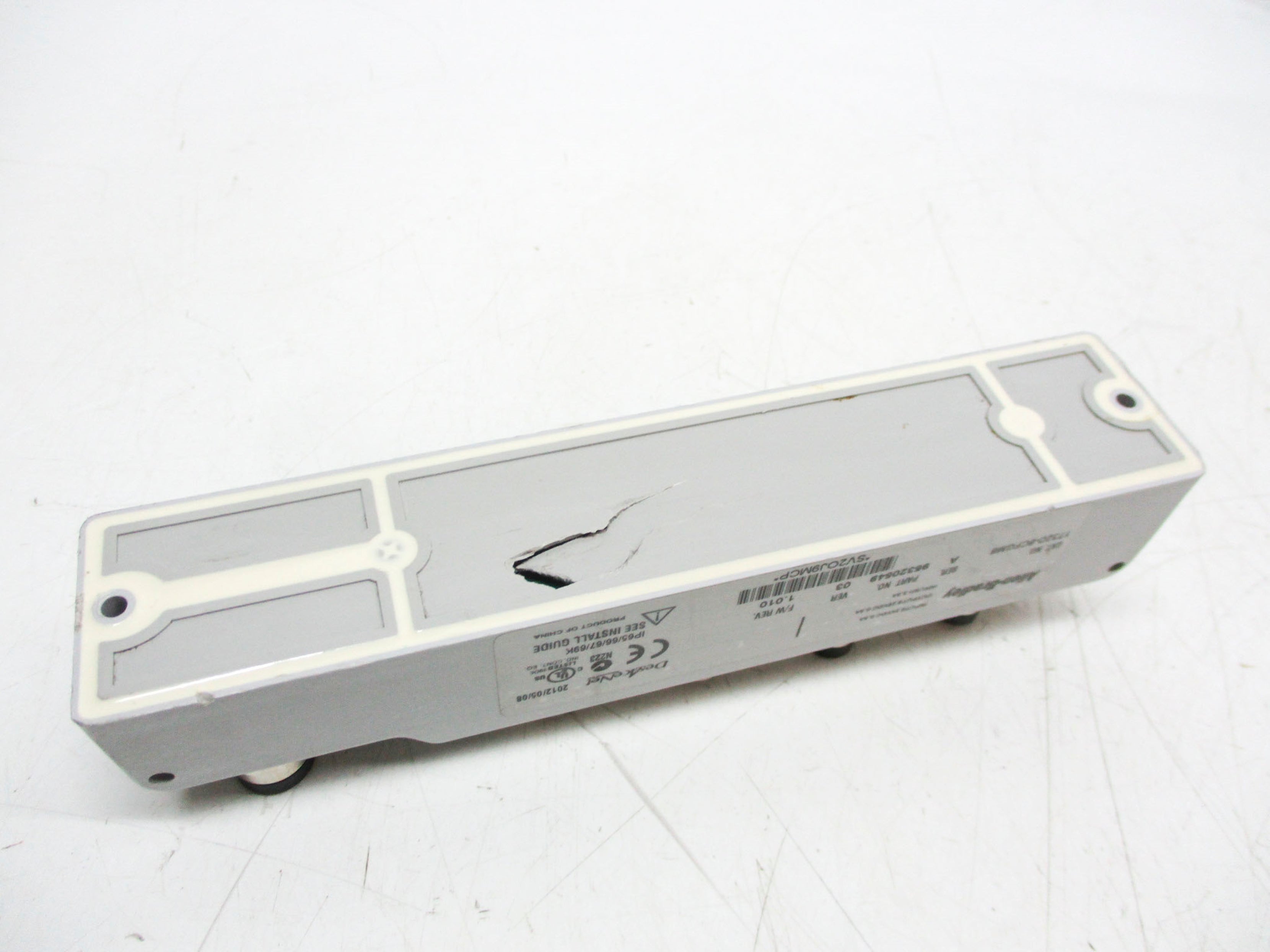 ALLEN BRADLEY 1732D-8CFGM8 SER. A F/W: 1.010 (AS PICTURED) UNMP
