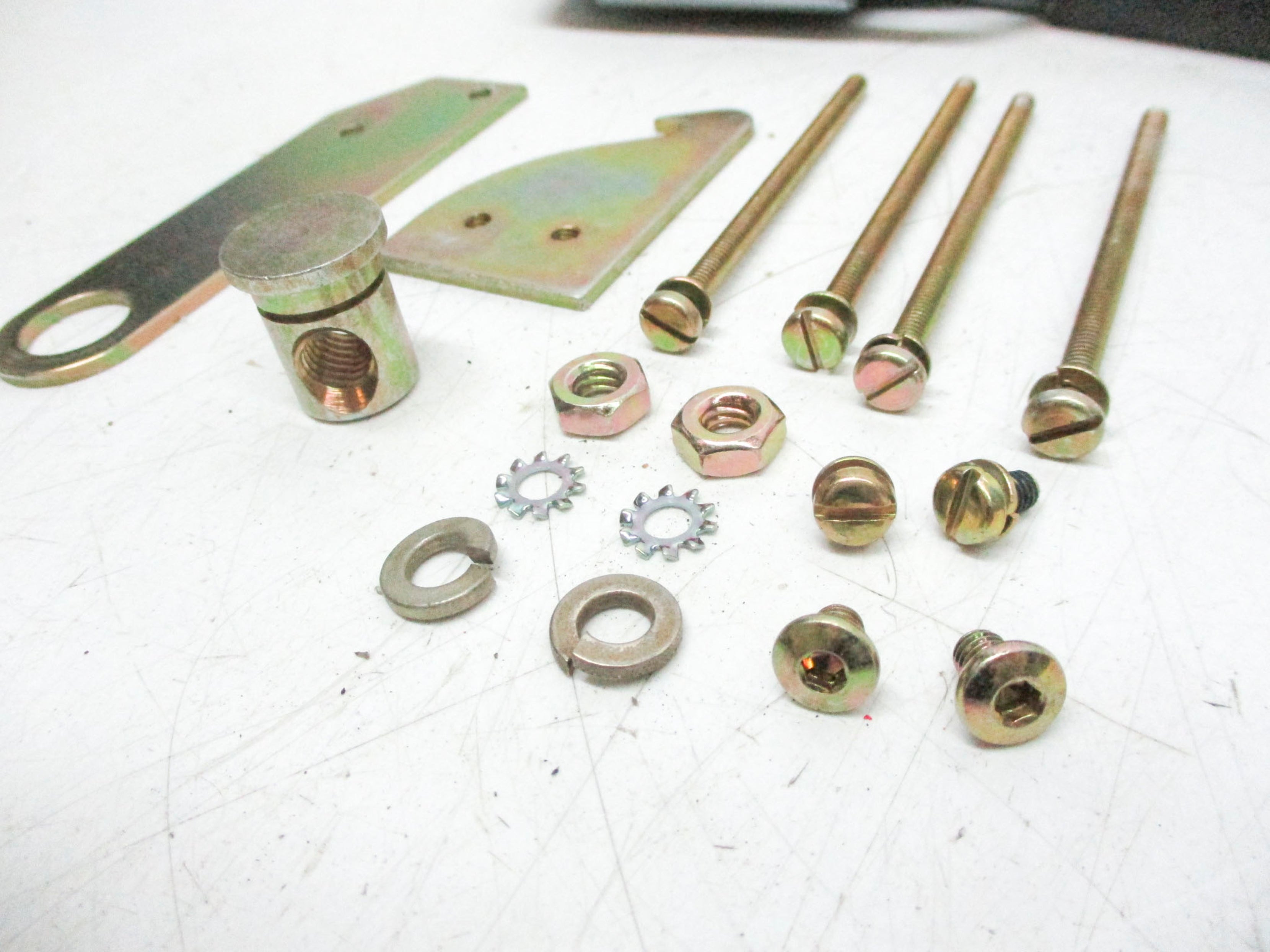 ALLEN BRADLEY 1494V-M40 SER. A (AS PICTURED) (BR/WH) NSMP