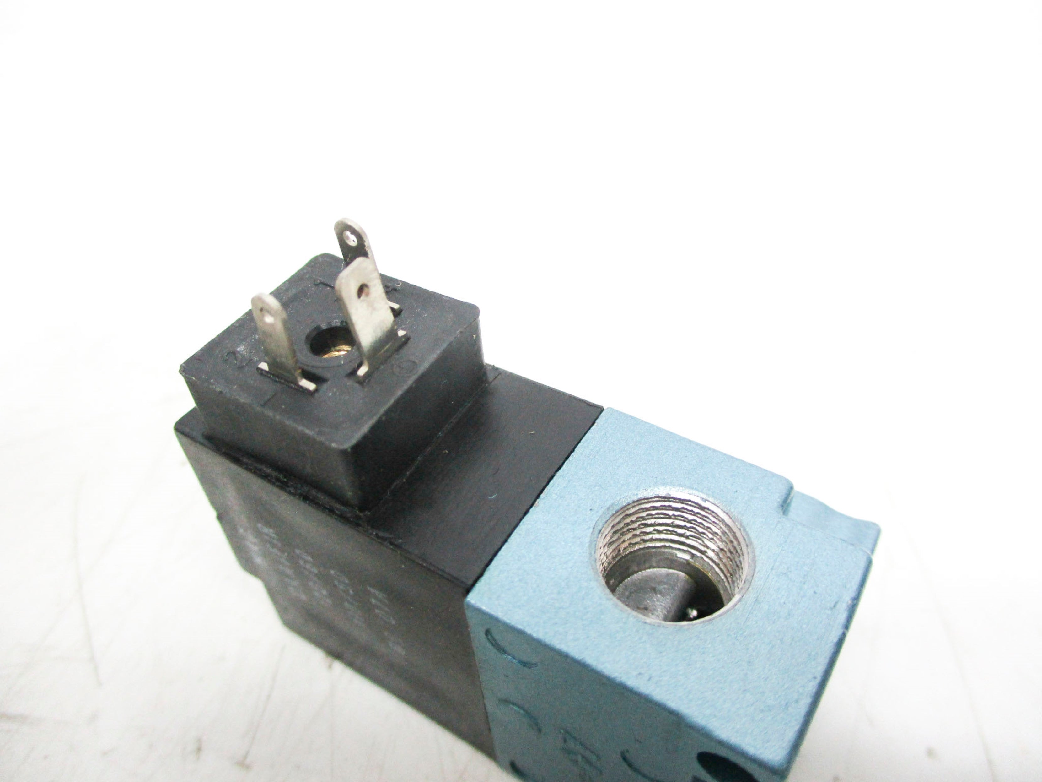 MAC 35A-AAA-DDAJ-1KJ 24VDC 120PSI (AS PICTURED) NSNP