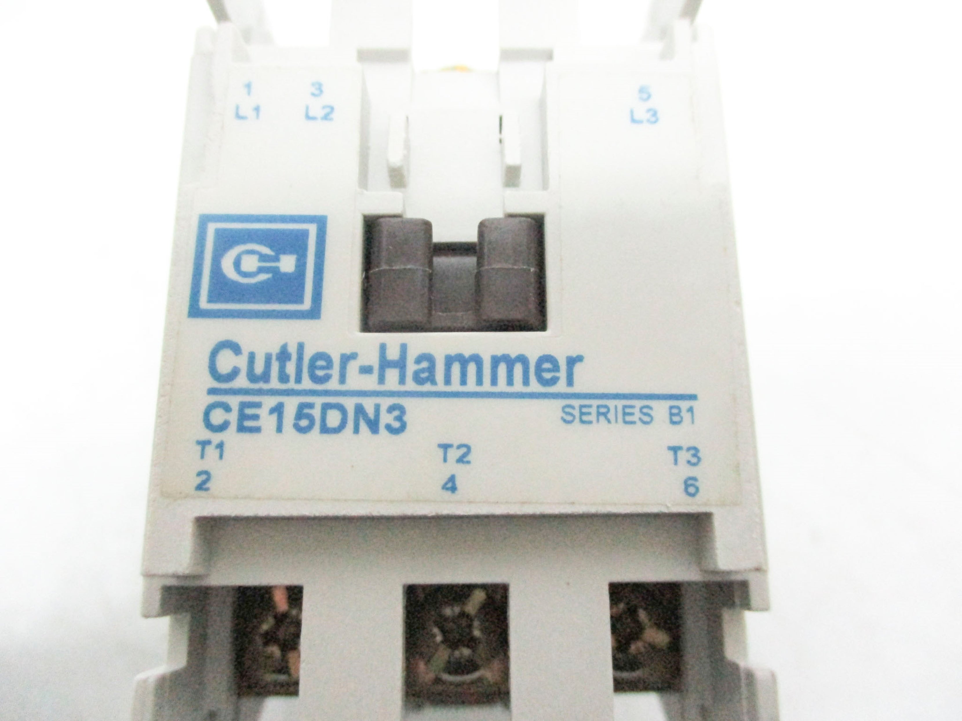 CUTLER HAMMER CE15DN3BB SER. B1 220/240V NSMP