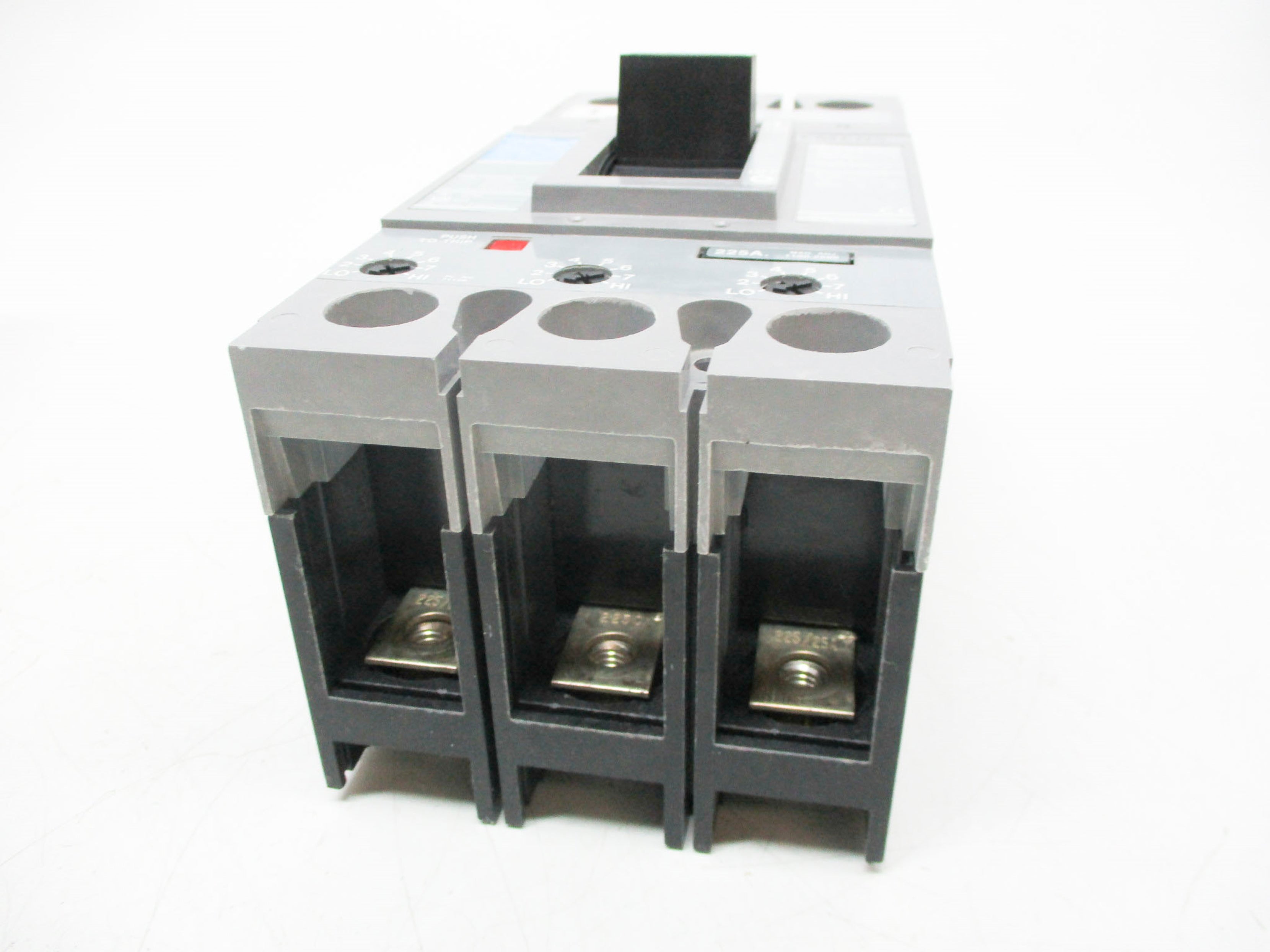 SIEMENS FXD63B225 SER. B 225A 600VAC NSMP