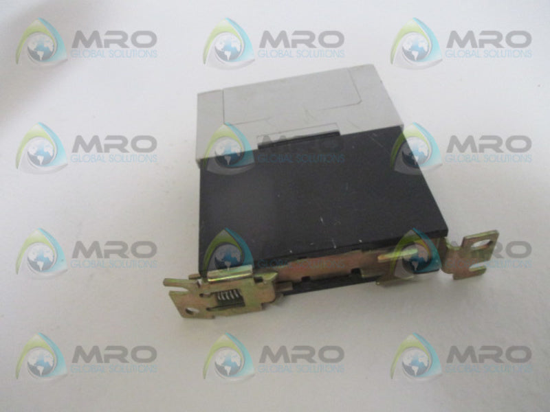 CARLO GAVAZZI RJ1A60A30U SEMICONDUCTOR CONTACTOR RELAY *USED*