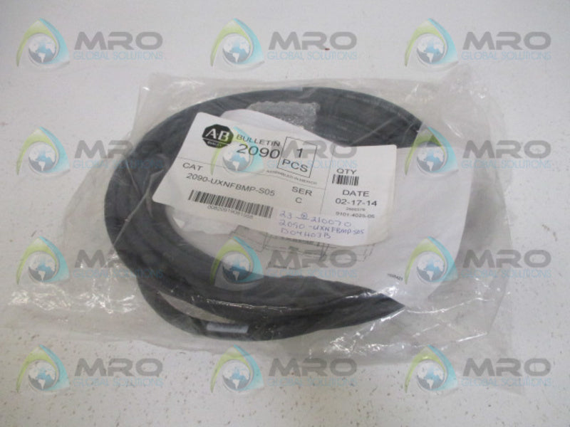 ALLEN BRADLEY 2090-UXNFBMP-S05 SER. C CABLE * NEW IN FACTORY BAG *