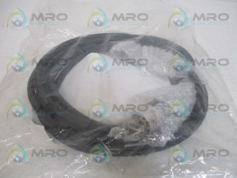 ALLEN BRADLEY 2090-UXNFBMP-S05 SER. C CABLE * NEW IN FACTORY BAG *