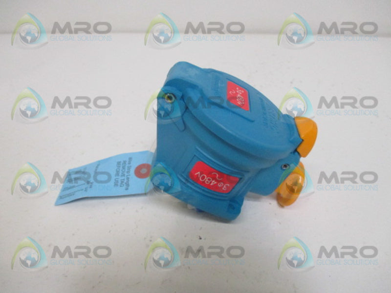 MELTRIC DSN30 63-34043-375 RECEPTACLE 30A 480VAC *NEW NO BOX*