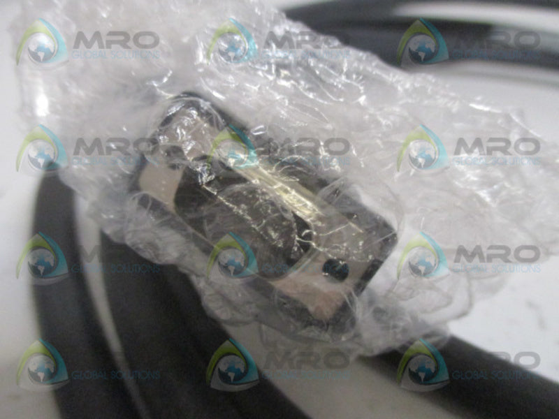ALLEN BRADLEY 2090-UXNFBMP-S04 SER. C POWER CABLE *NEW NO BOX*