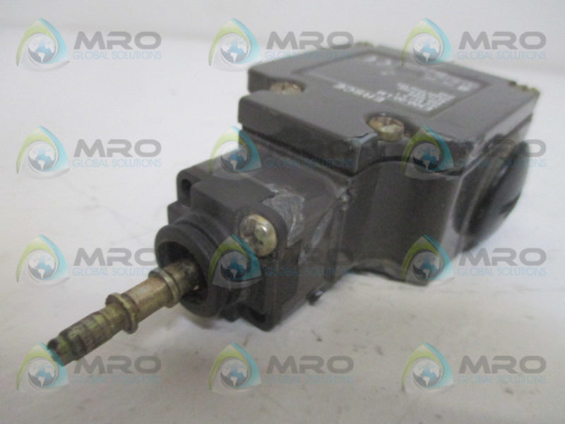 ERSCE E300-00-LM LIMIT SWITCH *USED*