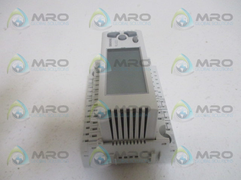 SIEMENS RLU222 HEATING CONTROLLER *NEW IN BOX*