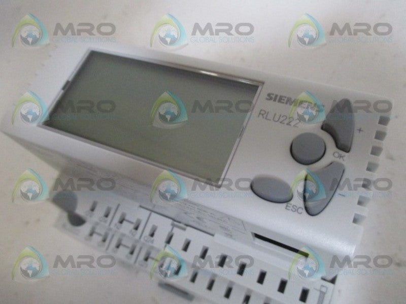 SIEMENS RLU222 HEATING CONTROLLER *NEW IN BOX*