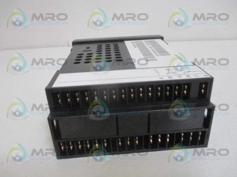 PMA KS40-108-9090M-D35 TEMPERATURE CONTROL *NEW IN BOX*
