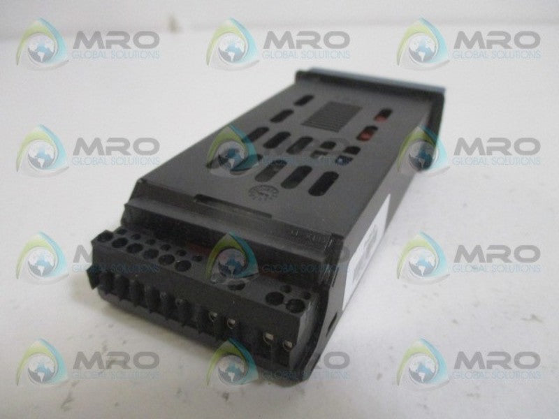 JUMBO 702040/88-888-000-22/210 TEMPERATURE CONTROLLER *NEW IN BOX*