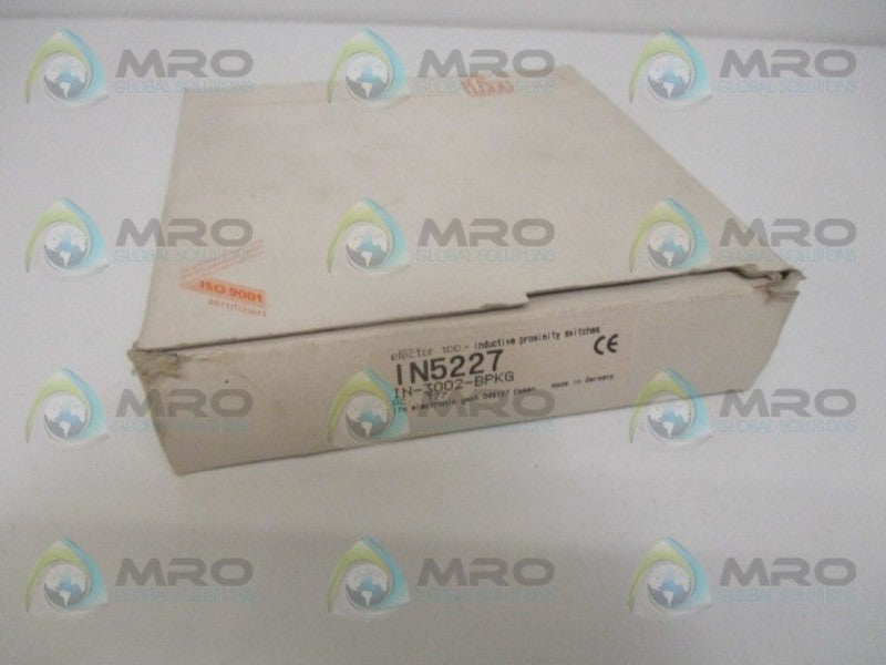 IFM EFECTOR IN5227 INDUCTIVE PROXIMITY SWITCH IN-3002-BPKG *NEW IN BOX*
