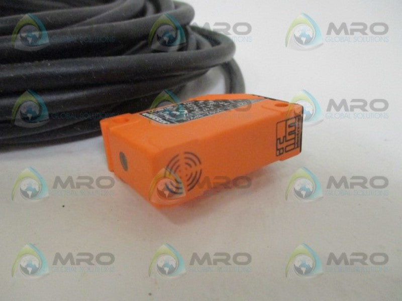 IFM EFECTOR IN5227 INDUCTIVE PROXIMITY SWITCH IN-3002-BPKG *NEW IN BOX*