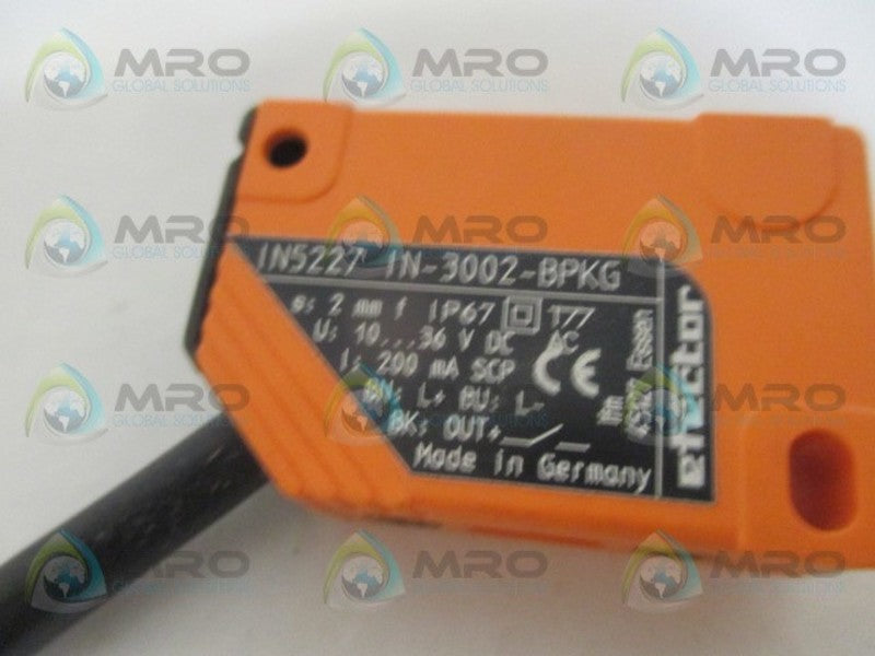 IFM EFECTOR IN5227 INDUCTIVE PROXIMITY SWITCH IN-3002-BPKG *NEW IN BOX*