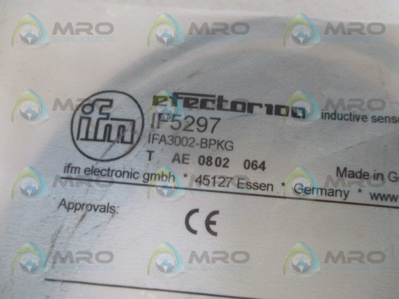 IFM EFECTOR IF5297 INDUCTIVE SENSOR IFA3002-BPKG *NEW IN FACTORY BAG*