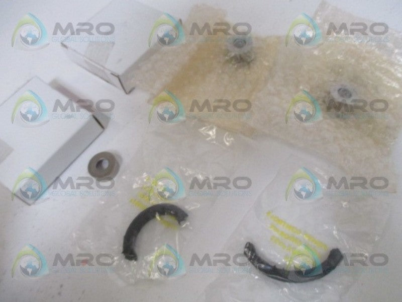 FISHER RPACKX00102 REBUILD PACKING KIT *NEW IN BOX*