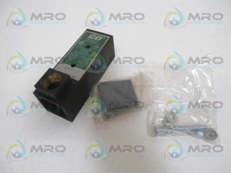 GO SWITCH 11-12310-00 PROXIMITY LIMIT SWITCH *NEW IN BOX*