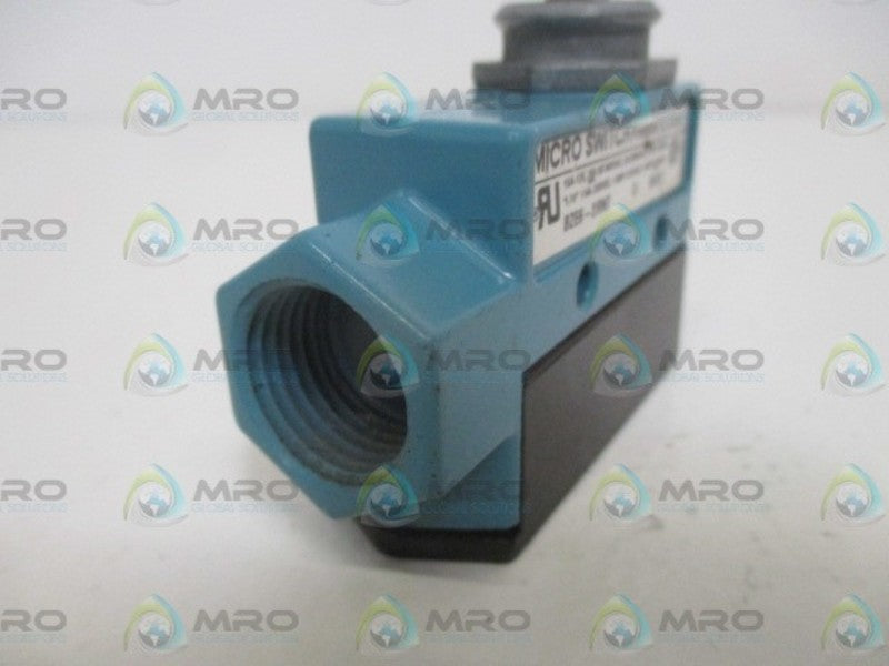 MICROSWITCH BZE6-2RN7 LIMIT SWITCH *USED*