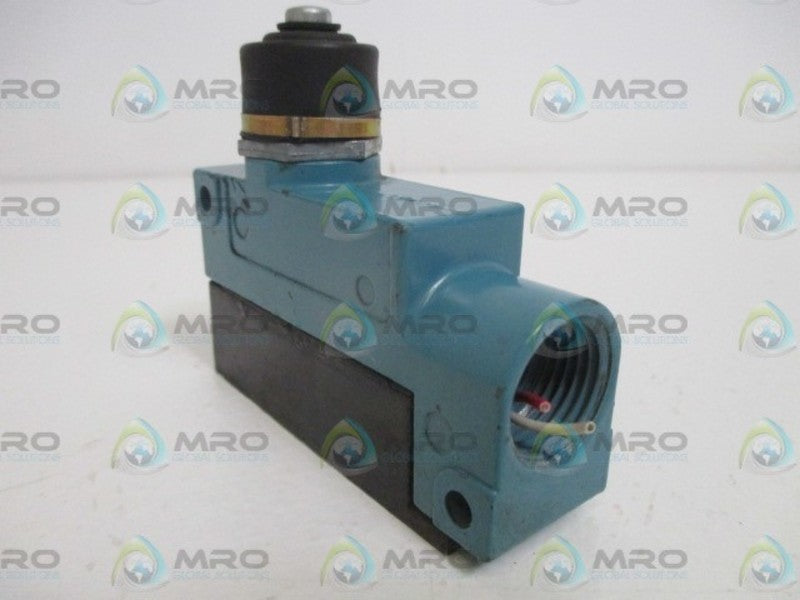 MICRO SWITCH BZG1-2RN LIMIT SWITCH (BLUE) *USED*