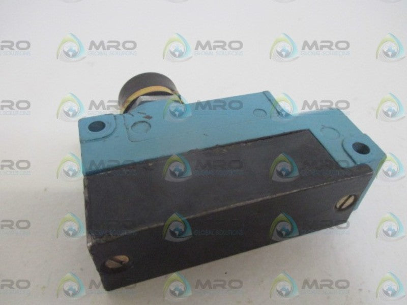 MICRO SWITCH BZG1-2RN LIMIT SWITCH (BLUE) *USED*