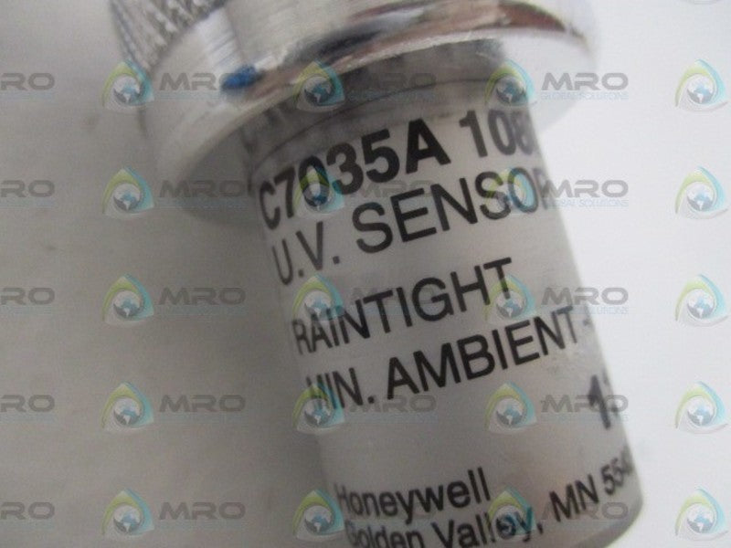 HONEYWELL C7035A1080 FSG UV FLAME DETECTOR *NEW IN BOX*