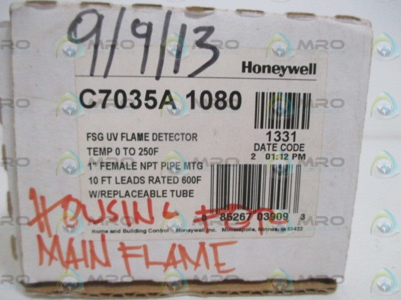 HONEYWELL C7035A1080 FSG UV FLAME DETECTOR *NEW IN BOX*