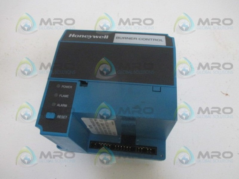 HONEYWELL RM7823A1016 BURNER CONTROL (AS PICTURED) *USED*