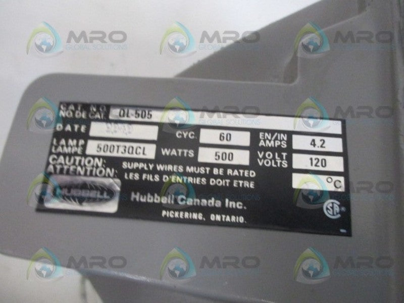 HUBBELL QL505L05 QUARTZLITER FLOOD LIGHT 120V *NEW IN BOX*