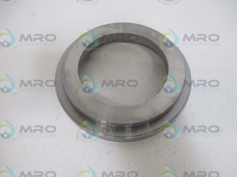 FISHER 1U124622012 CAGE ADAPTPOR *NEW IN BOX*