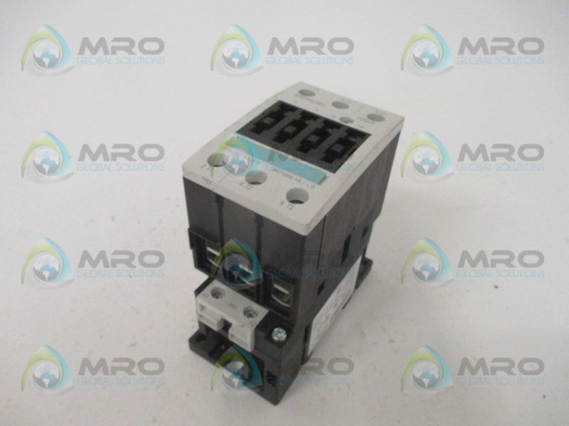 SIEMENS 3RT1035-1AM20 CONTACTOR (AS PICTURED) *NEW NO BOX*