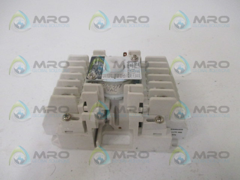 GENERAL ELECTRIC CR360ML212KA LIGHTING CONTACTOR (AS PICTURED) *NEW NO BOX*