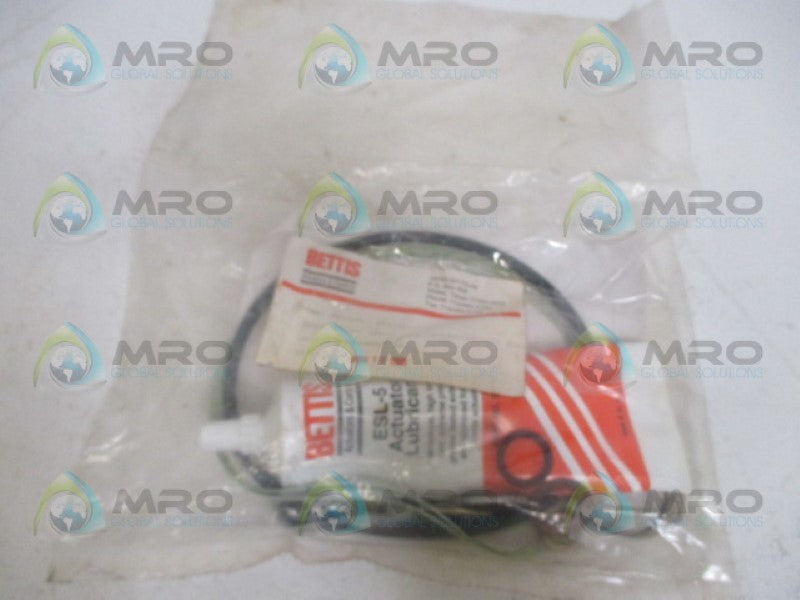 BETTIS 074122 KIT  *NEW IN FACTORY BAG*