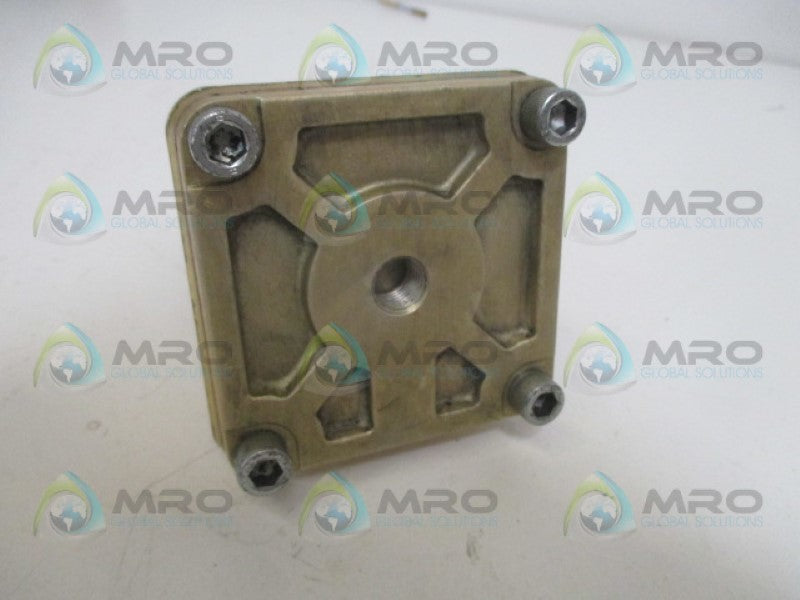 VERSA VALVE VSW-2301-31 PNEUMATIC VALVE *USED*