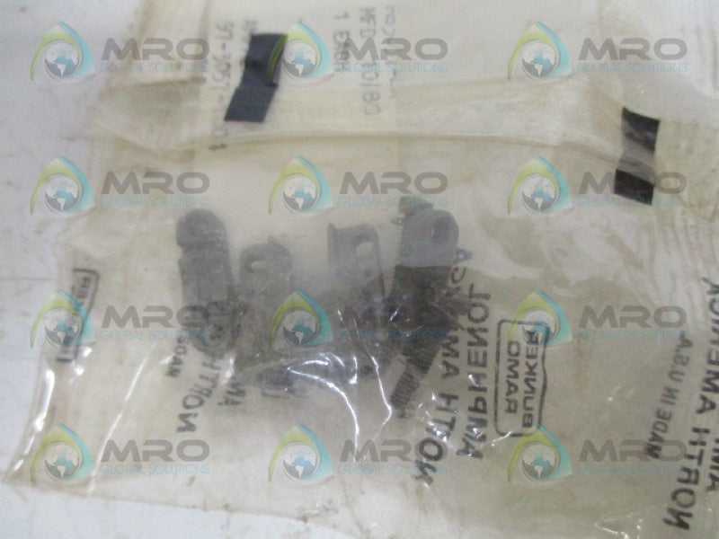 AMPHENOL 97-3106A-10SL-3S (PKG OF 2) CONNECTOR RECEPTACLE *NEW IN FACTORY BAG*