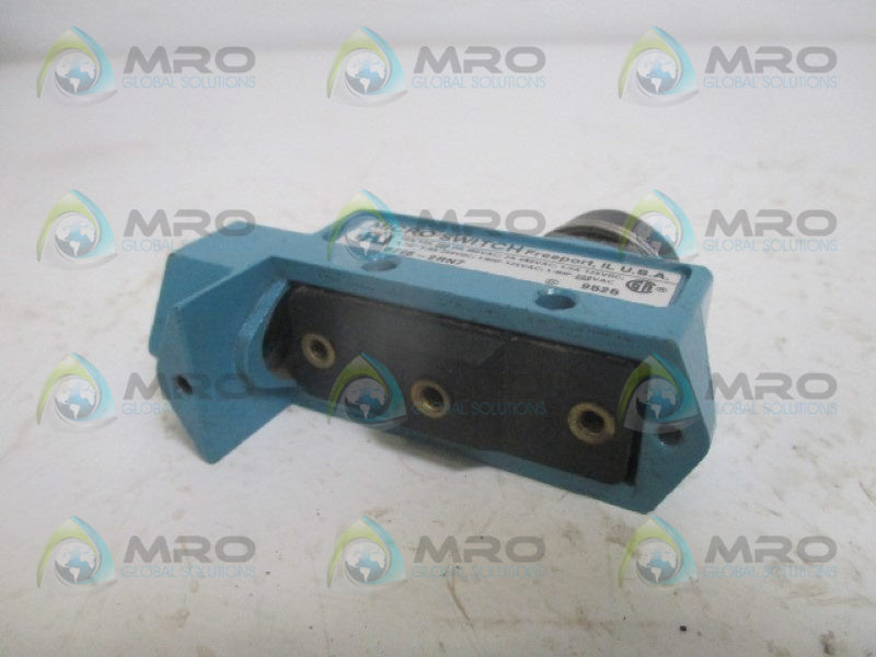 MICRO SWITCH BZE6-2RN7 (MISSING BASE) *USED*