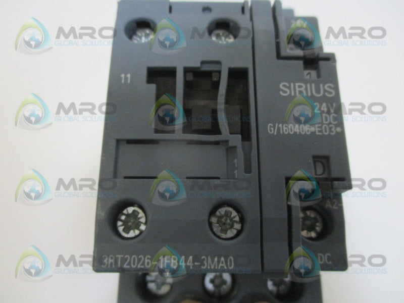 SIEMENS 3RT2026-1FB44-3MA0 CONTACTOR *USED*