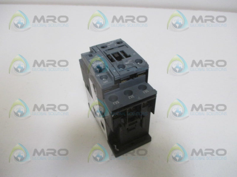 SIEMENS 3RT2025-1AC20 CONTACTOR (AS PICTURED) *USED*