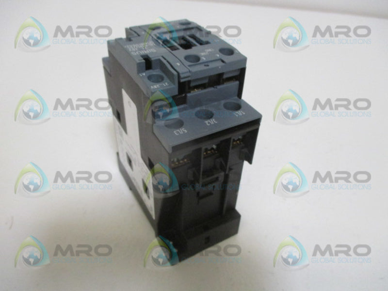 SIEMENS 3RT2026-1NB30 CONTACTOR *USED*