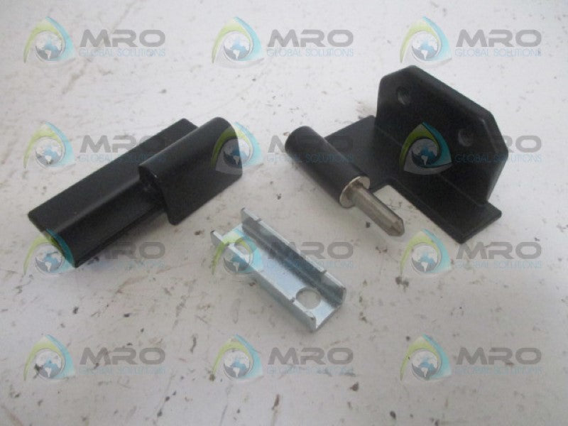 INDUSTRIAL MRO 41729960 BLACK RIGHT HINGE *NEW NO BOX*