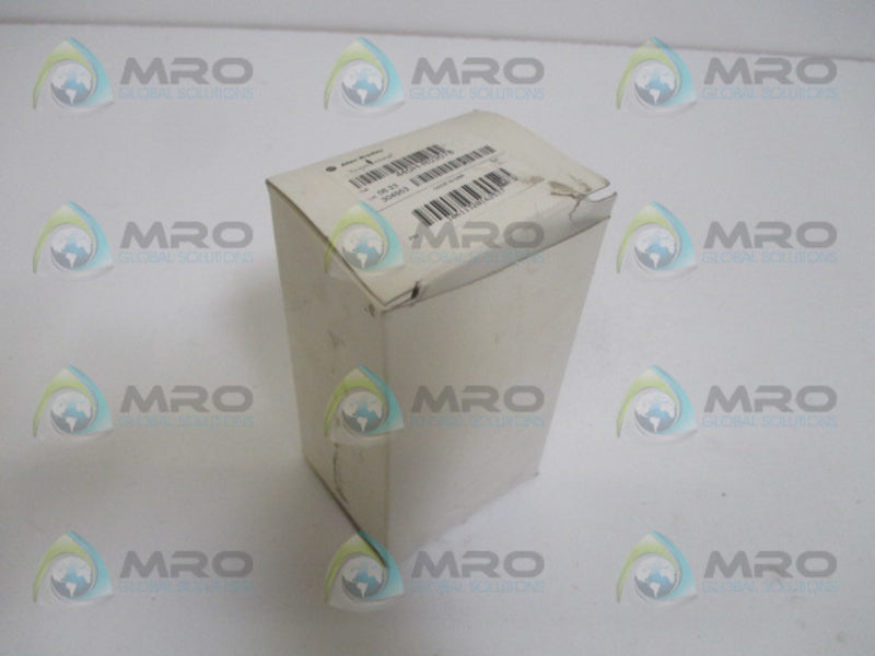 ALLEN BRADLEY 440H-R03078 HINGE SWITCH (MISSING ACCESSORIES) *NEW IN BOX*