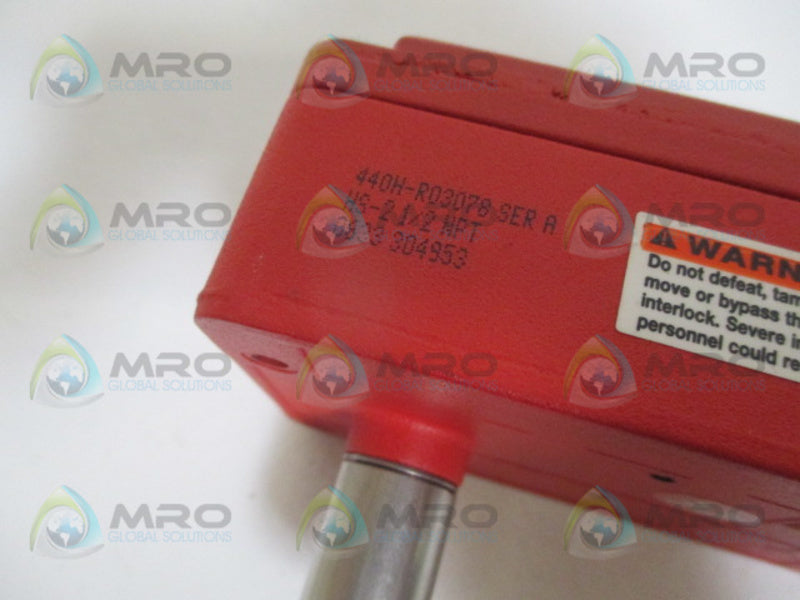 ALLEN BRADLEY 440H-R03078 HINGE SWITCH (MISSING ACCESSORIES) *NEW IN BOX*