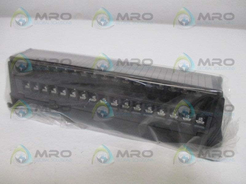 MITSUBISHI FA-TB32XY CONNECTOR TERMINAL 32P *NEW IN BOX*