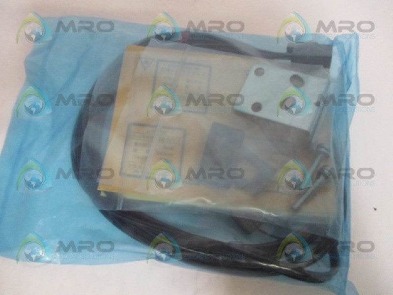 KEYENCE LV-H42 REFLECTIVE SENSOR 2M*NEW IN BOX*