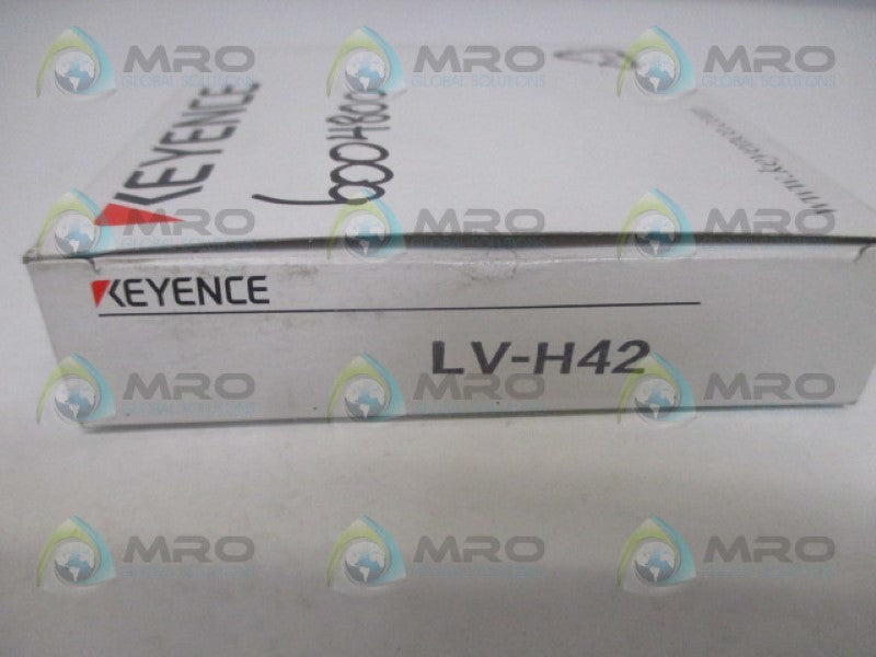 KEYENCE LV-H42 REFLECTIVE SENSOR 2M*NEW IN BOX*