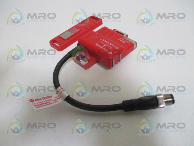 ALLEN BRADLEY 440N-Z21SS3PH SER. A SWITCH (MISSING ACCESSORIES) *NEW NO BOX*