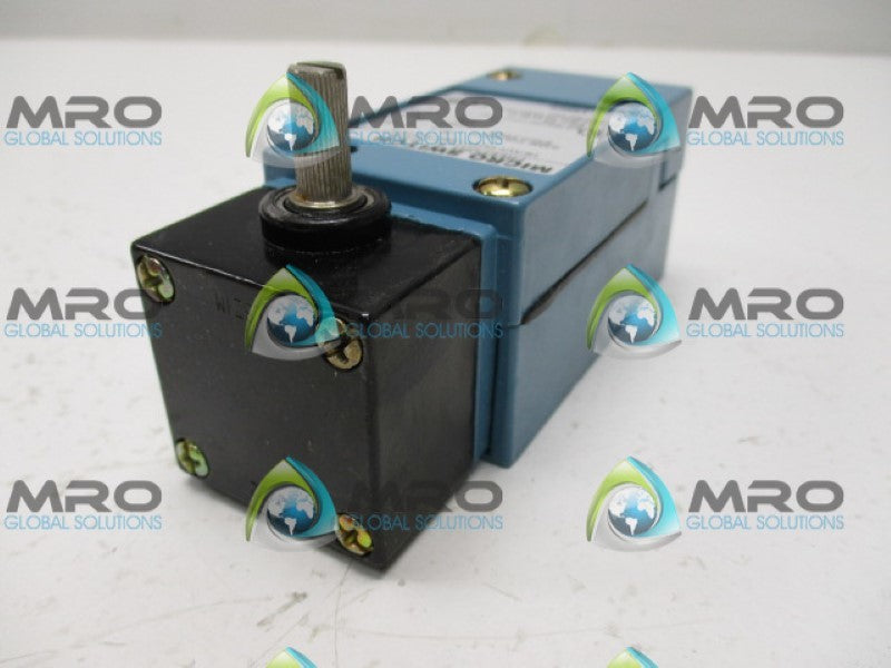 HONEYWELL LSM2D HEAVY DUTY LIMIT SWITCH *NEW IN BOX*