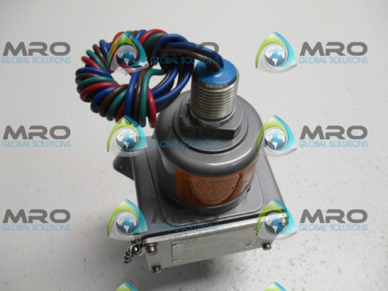 CUSTOM CONTROL SENSORS 646GZE2 PRESSURE SWITCH *NEW IN BOX*