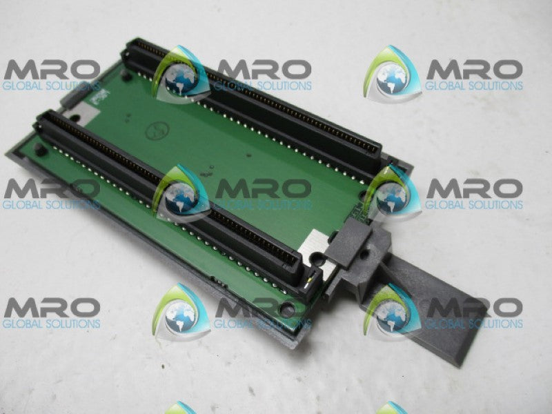 FOXBORO P0961BS-0D BUS CONNEXTOR FAULT *NEW NO BOX*